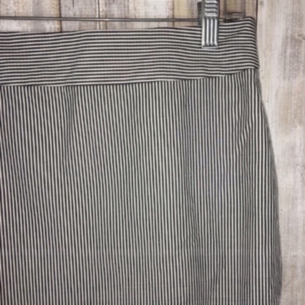 NWT Banana Republic Striped Pencil Skirt - Picture 2 of 5